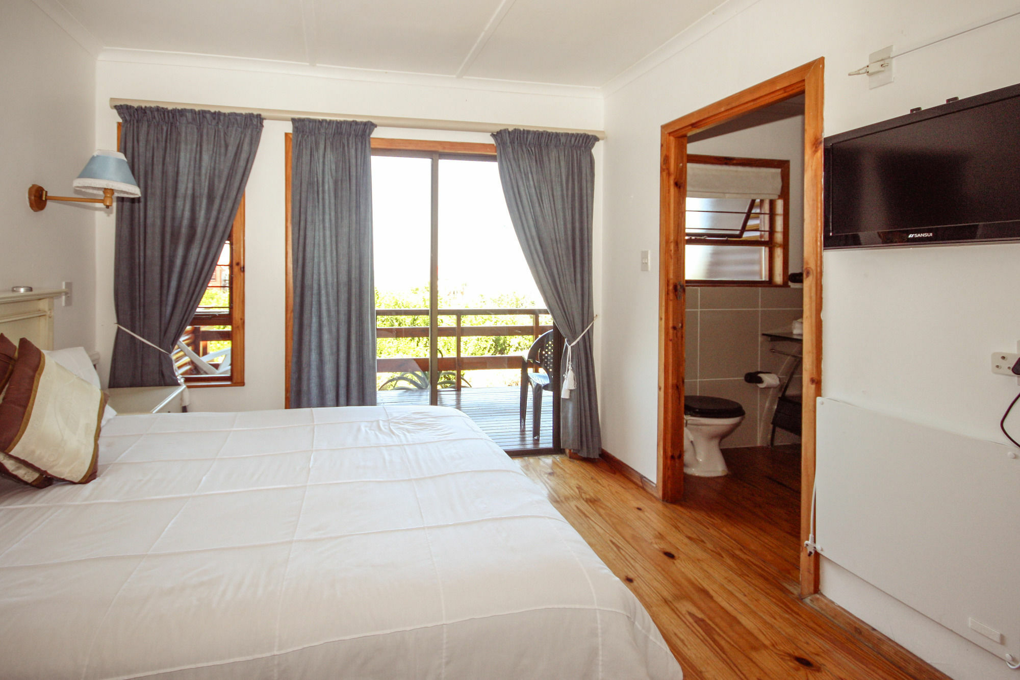 Aston Woods Bed And Breakfast Джефрис-Бей Экстерьер фото