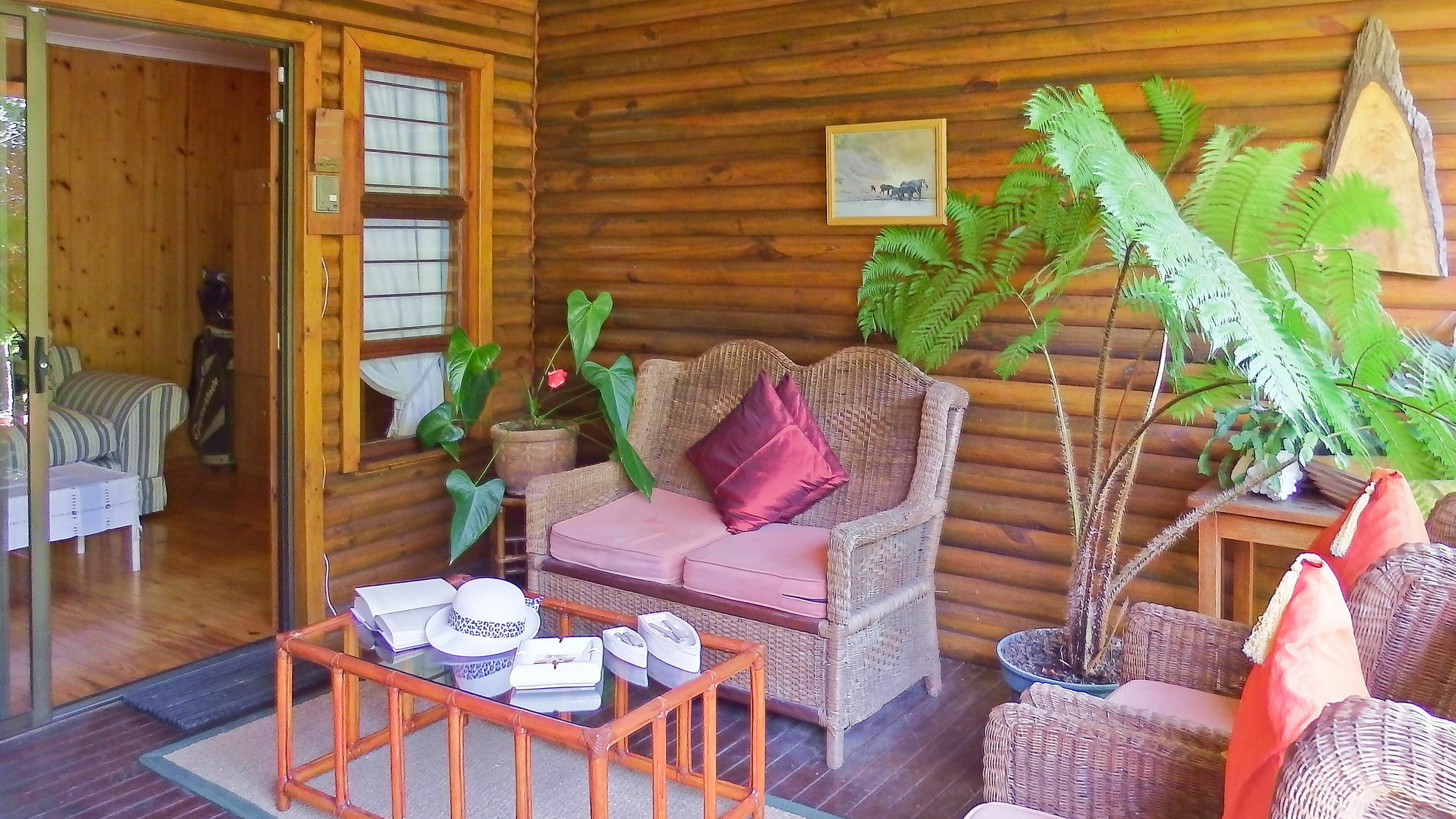 Aston Woods Bed And Breakfast Джефрис-Бей Экстерьер фото